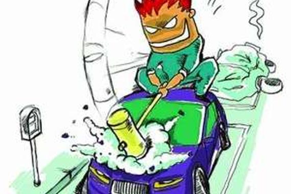 男子为筹上网费砸100多辆车车窗实施盗窃 