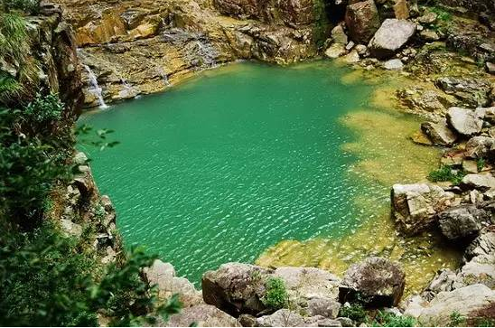 顺德广州6名驴友在英德遇洪水 4人遇难2人失联