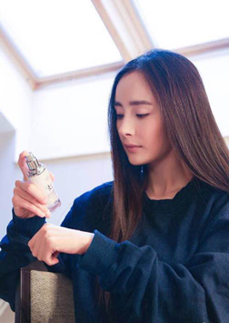 杨幂完美素颜宝贝Dior迪奥梦幻乳