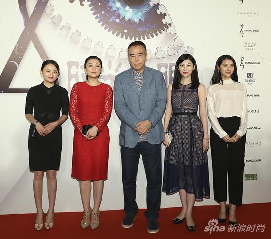 众星见证时光之眼首秀 新人设计师张帅华丽