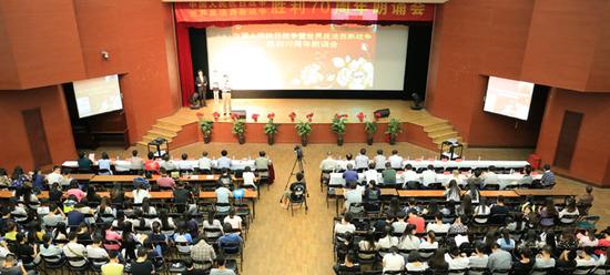 三江学院举办中国人民抗日战争暨世界反法西斯战争胜利70周年朗诵会