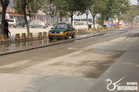 燕郊燕灵路北段路面进行起刨维修_廊坊频道