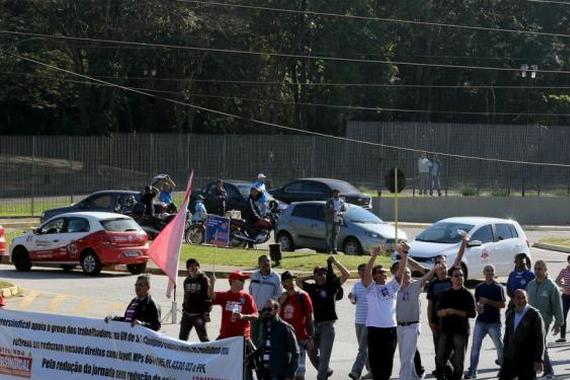 工人同意削减工时 大众/福特巴西工厂避免裁员