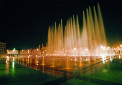 城市喷泉。