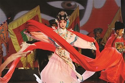 南京小学戏剧联盟汇演 唱念做打秀中国腔