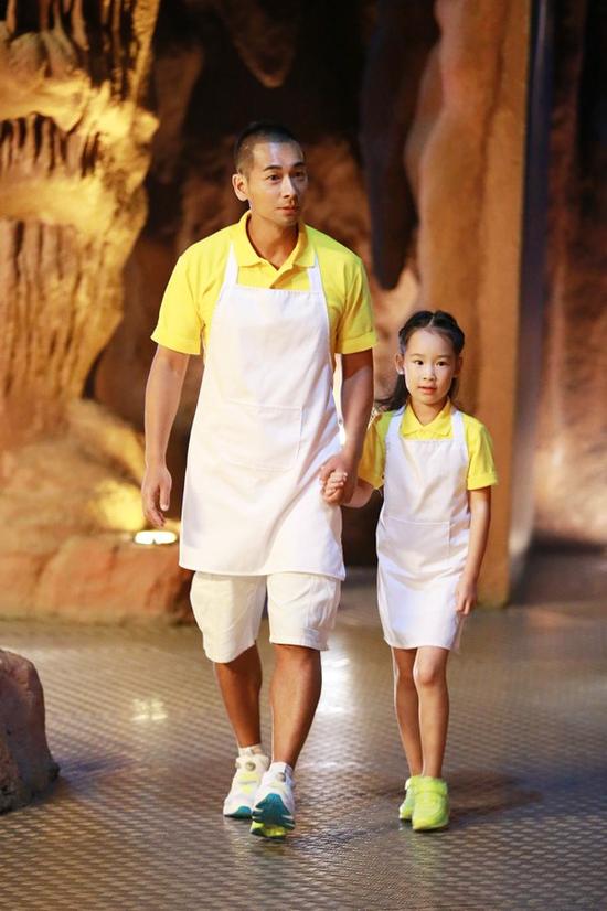 赵文卓与女儿加盟《小当家》_手机新浪网