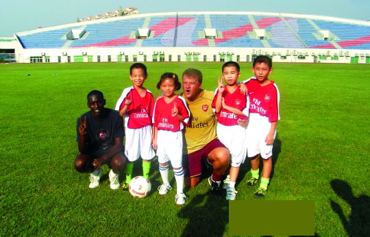 阳光五小足球队10年3人进职业队 每天训练两小