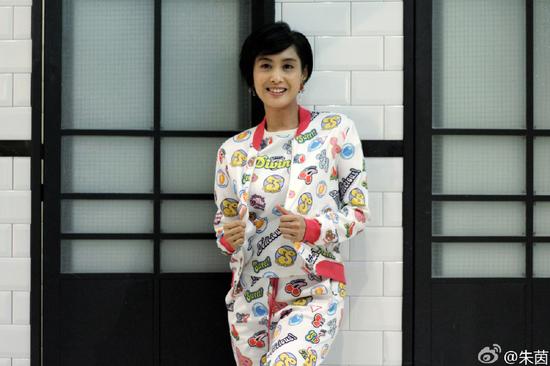 朱茵俏皮