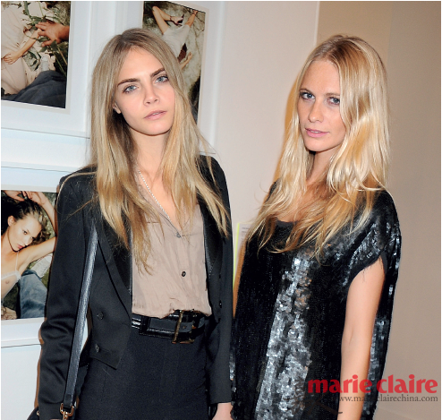 Cara 和Poppy Delevingne