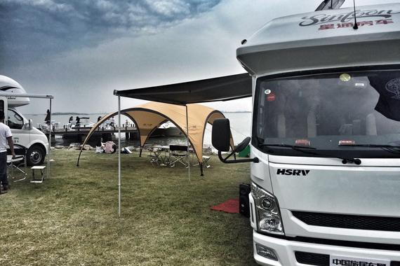 首届中国（苏州）国际旅居车展览会开幕