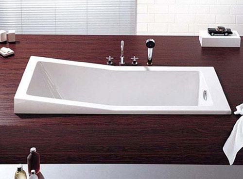 Foster Bathtub