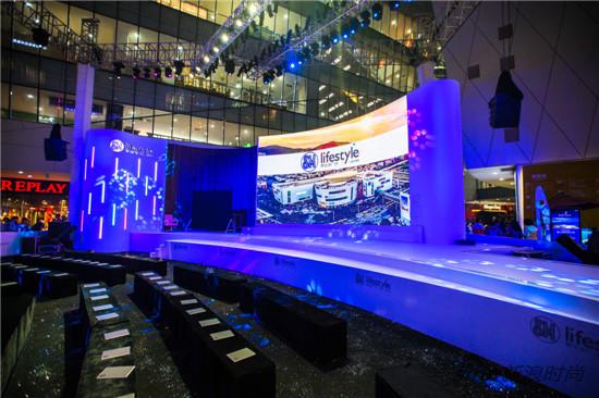 SM秋冬时装周极致呈现 超模明星足球队助阵