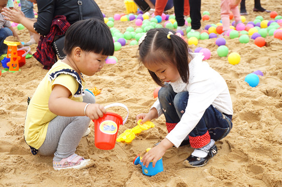 南京沙雕节开幕 沙堡乐园成遛娃新去处