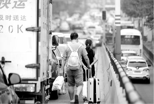若再不控制車輛增速道路承載能力近上限