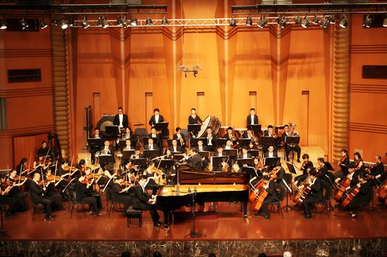 薛汀哲首演格什温协奏曲 国庆赴港宣传