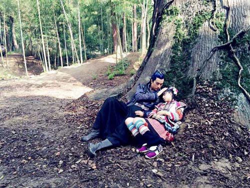 郑元畅小彩旗《云之凡》片场转圈欢乐多|云之