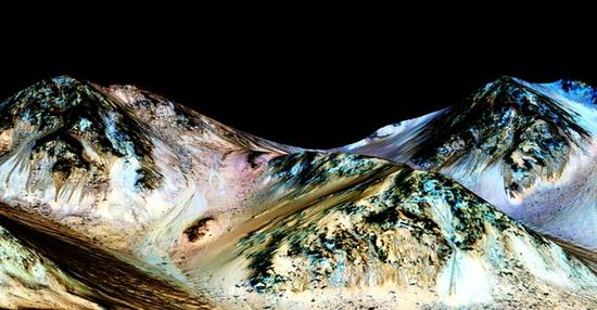 美国宇航局有关火星的“重大发现”已经发布：科学家们确认在当今的火星地表仍然有液态水体存在。
