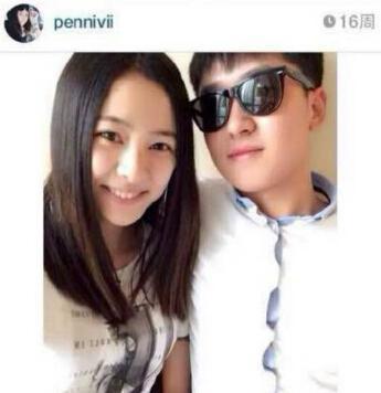 最后一张是广为人传的小智和女朋友合照,看着比较帅,但别以为带了墨镜我就认不出你了!