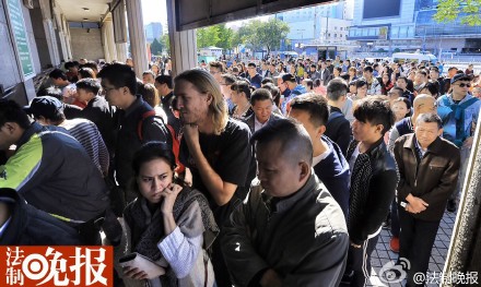 北京动物园上午2个半小时进园8000名游客|国庆