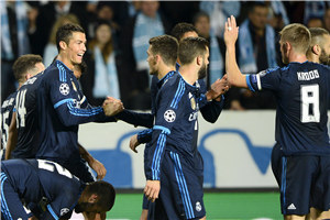 欧冠-C罗2球破500飞翼中楣 皇马客场2-0连胜