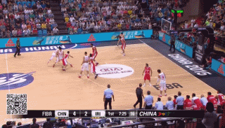 赵继伟运球直杀篮下