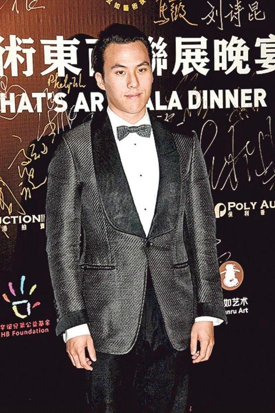  何猷启 否认与邓紫棋相恋传闻_手机新浪网