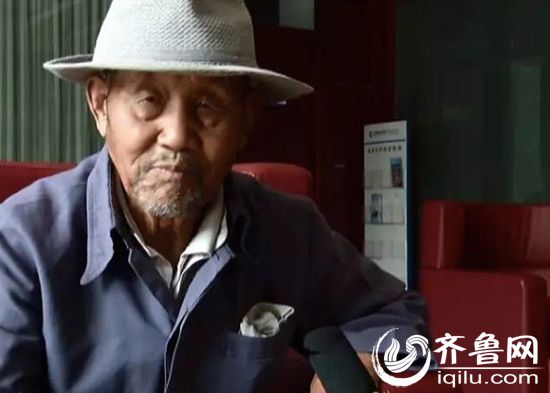 找到藏錢的梁龍分一點也開心不起來