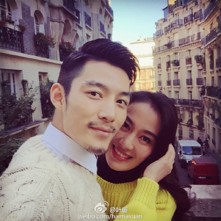 叶璇与男友游巴黎 晒帅气照片秀恩爱(图)