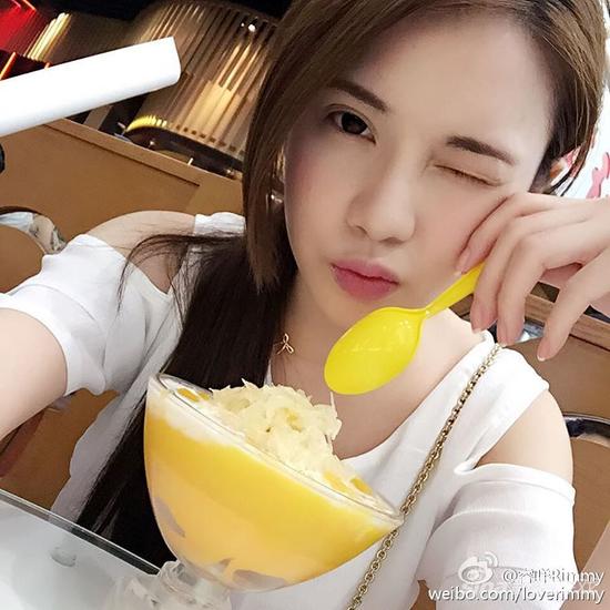 台湾嫩模睿咩