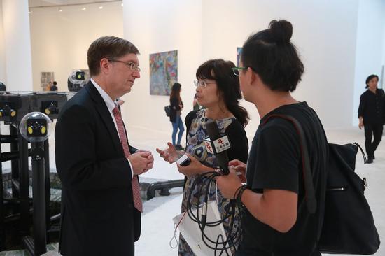 前康奈尔大学校长、上海纽约大学校长雷蒙（Jeffrey Lehman）接受媒体采访