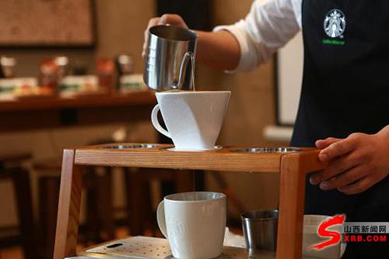 太原首家星巴克手冲咖啡店开门迎客