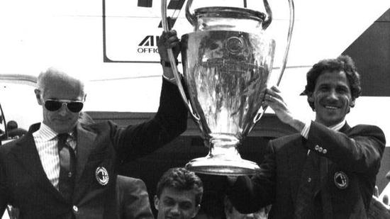 1989年AC米兰夺得欧冠场景