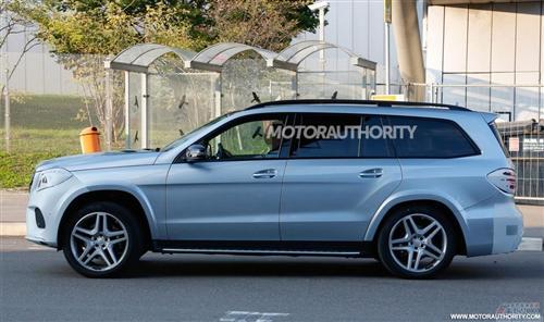 2017款奔驰GLS洛杉矶亮相 或推迈巴赫版_哈