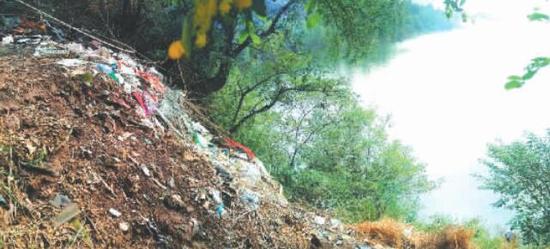 鄭州一級水源保護地常莊水庫遭垃圾攻擊