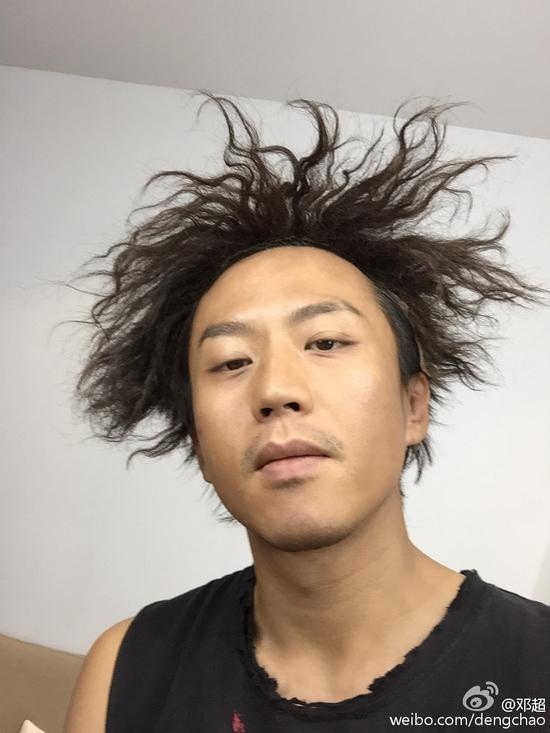 邓超乞丐装发型似泡面