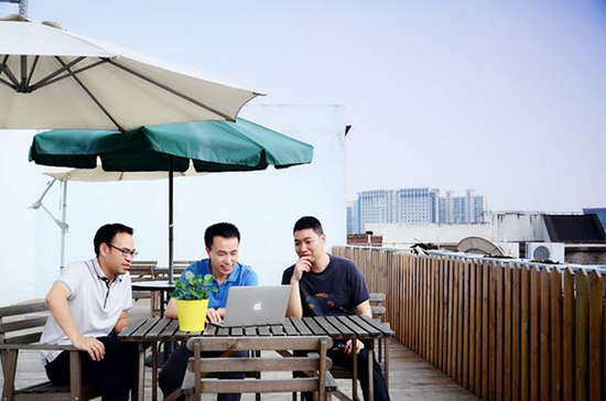 爱抢购创始人雷勇:让你在最近的商店解馋(图)