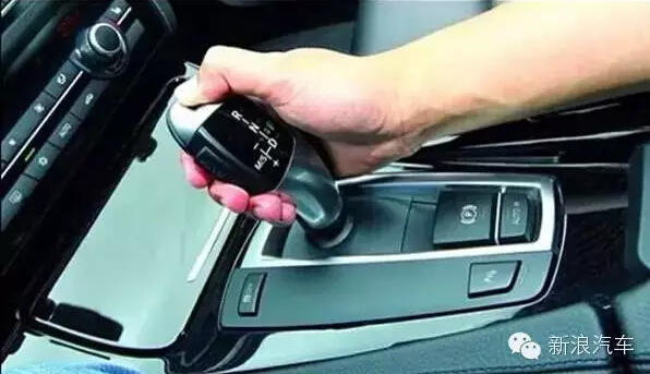 四、轮胎蹭台阶