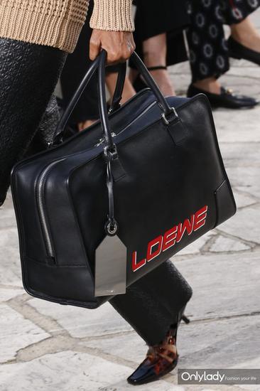 Loewe大包