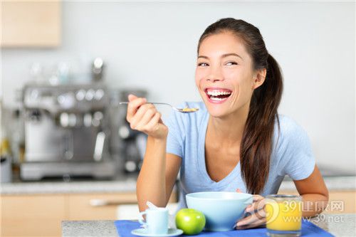 女人脾虚眼袋大 多吃5种食物