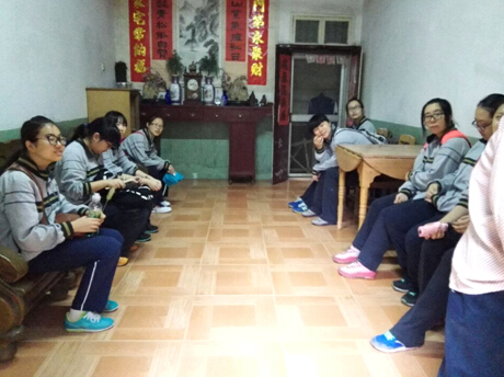 来到农户家中,实地调研