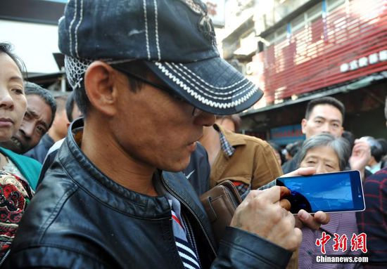 芜湖爆炸幸存者:事发时空间封闭 二次爆炸大火