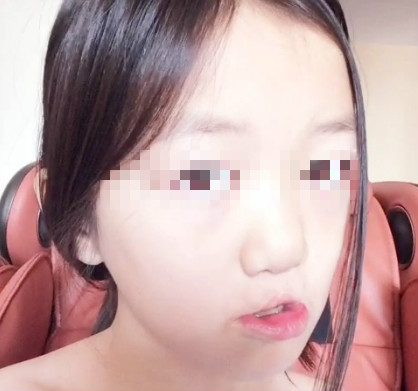 李嫣模仿邓紫棋