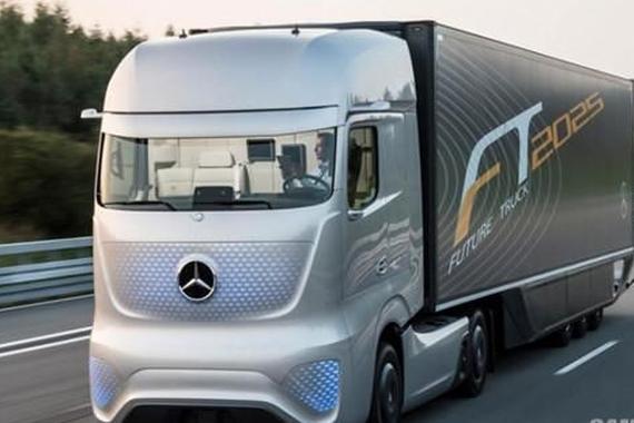 奔驰测试无人驾驶卡车 预计2020年推出