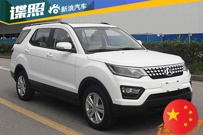 【图】长安CX70七座版谍照曝光 深色内饰搭配