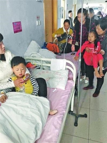 河南鶴壁兒童食物中毒 幼兒園90名兒童醫(yī)院就診