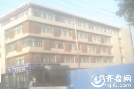 百树学校，位于潍坊市高新区樱前街和高新二路交叉口附近