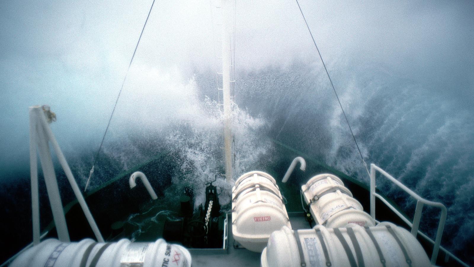 这是南冰洋上常见的情形。