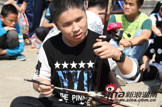 长沙市特殊教育学校庆祝第32个国际盲人节