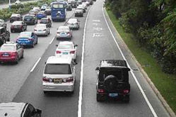 被罚6.9万女司机认罚 涉事车辆价超170万