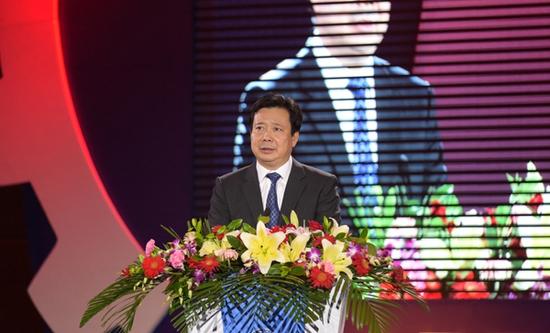 青岛市委书记李群:打造互联网工业领军城市